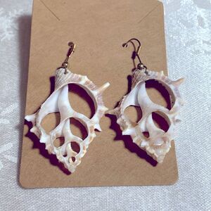 Natural Slice Shell Earrings 2.5” Vintage Gorgeous